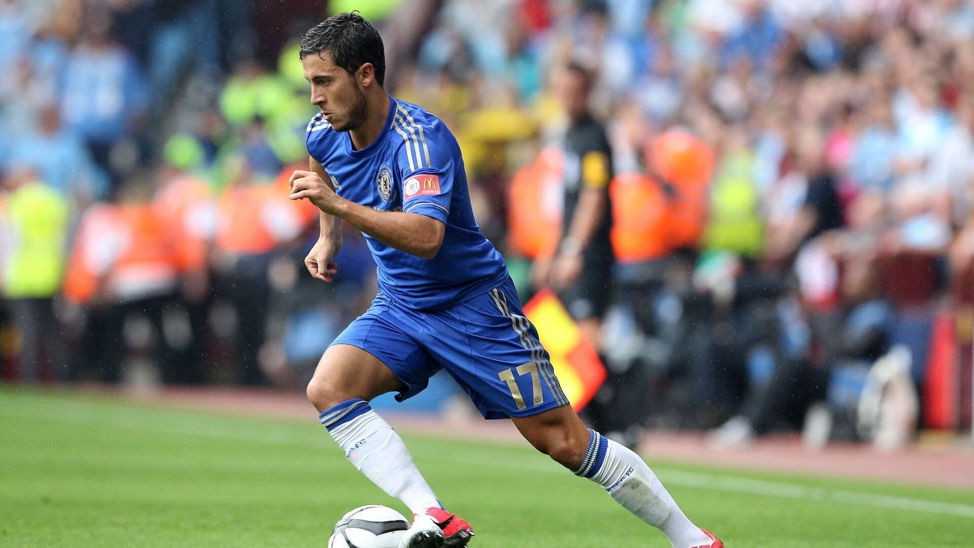 冠军球队赛季广告片发布引发粉丝讨论与转发,冠军宣传片