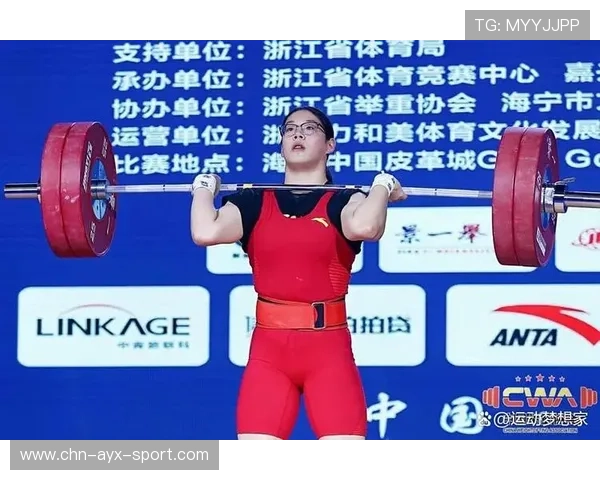 举重训练营举办线上答疑会解答家长与学员问题，举重课程