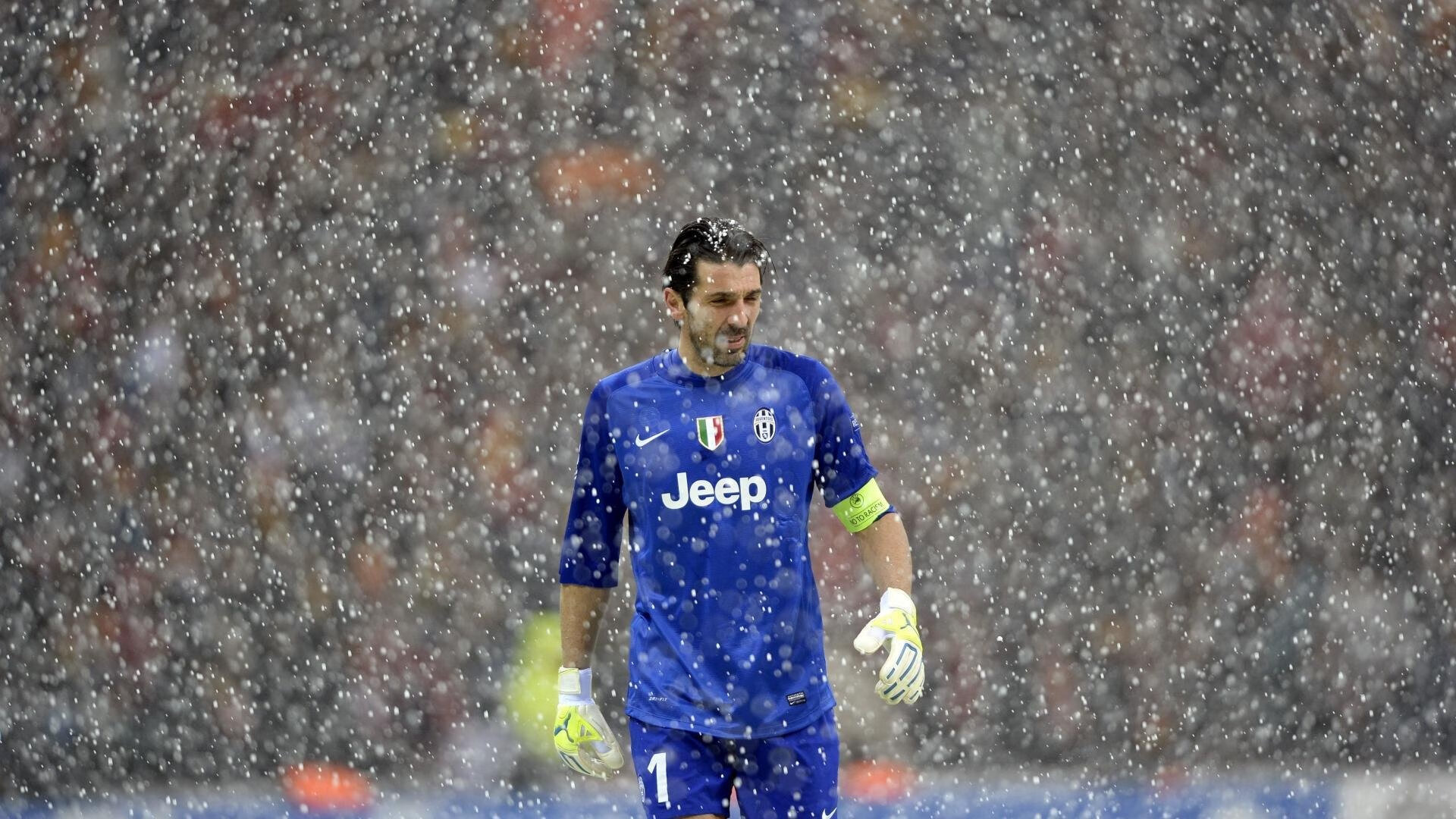 自由泳接力吉尔吉斯斯坦配合默契，吉尔吉斯斯坦选手