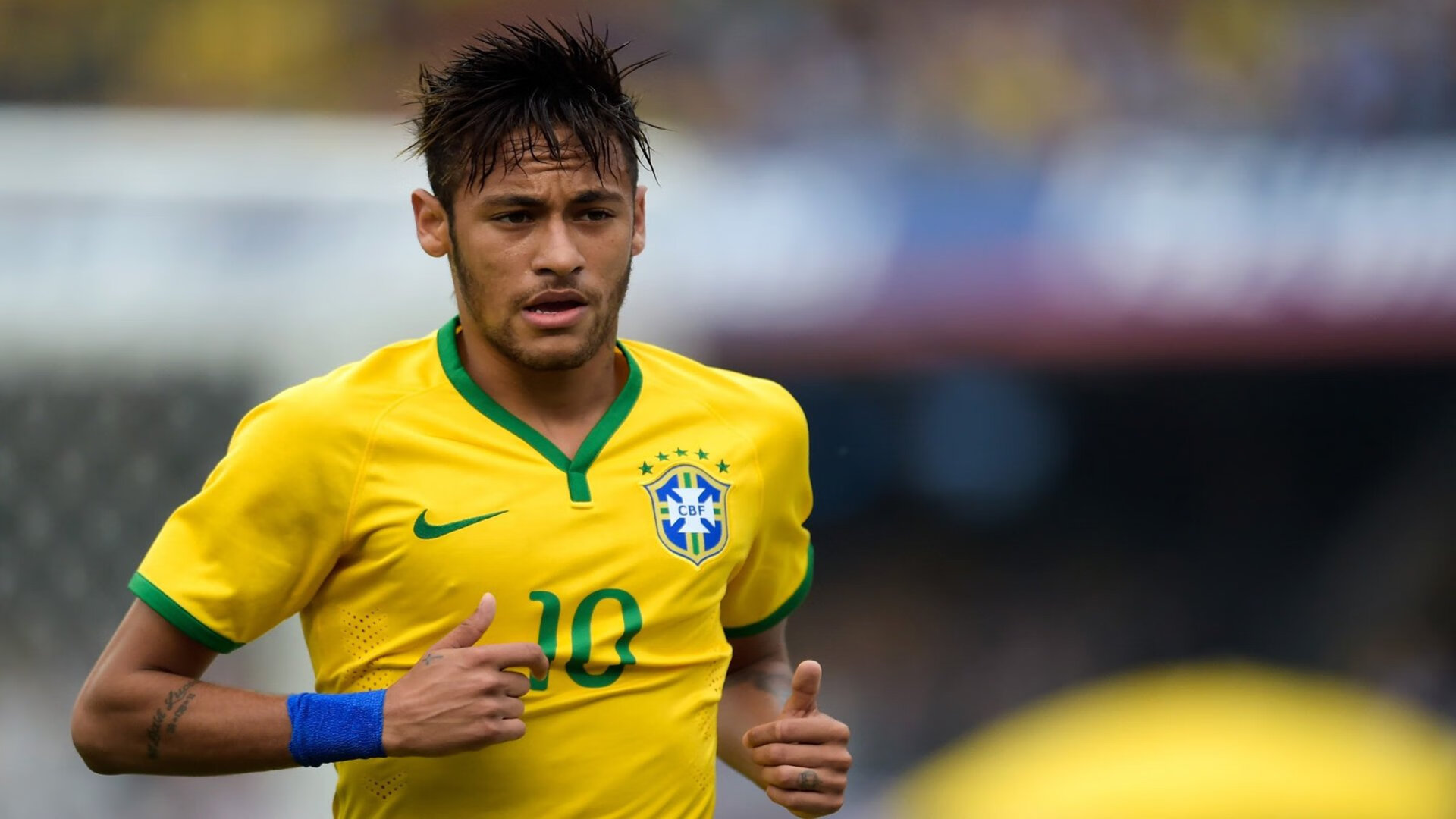 五大联赛传中成功率成为边路核心指标，五大联赛的规则